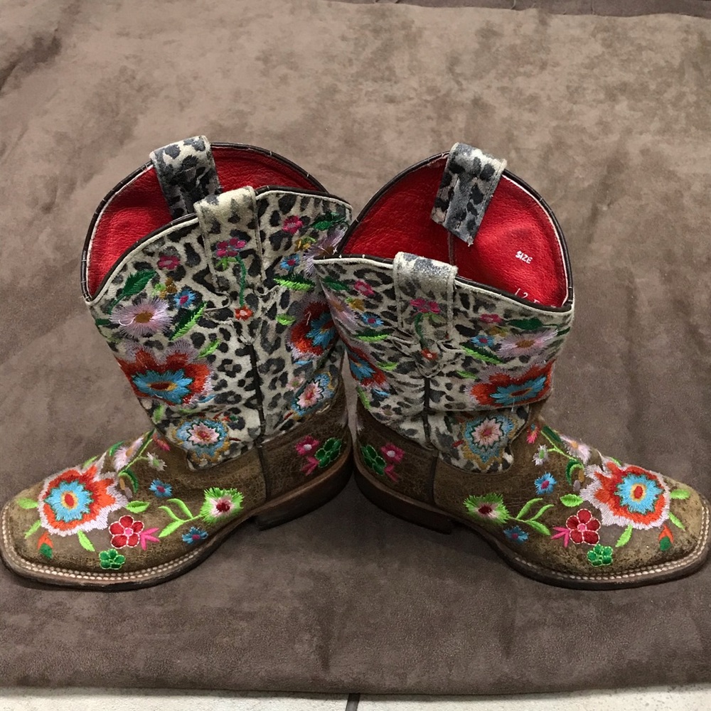 ❌sold❌Macie Bean Western Cowboy Floral Leop. Boots - Picture 8 of 8